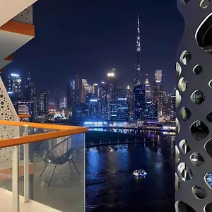  شقة Cobalt With Burj Khalifa View- Suiteable